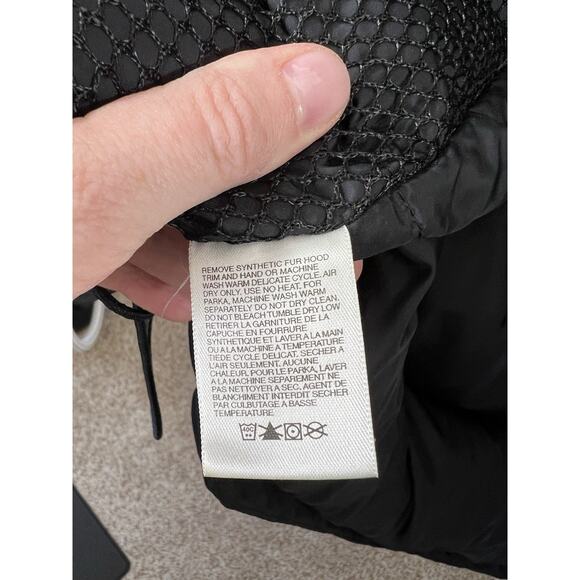 The North Face Men's Goose Down Parka Puffer Jacket Size L Black Fur Hood Winter - Picture 8 of 12